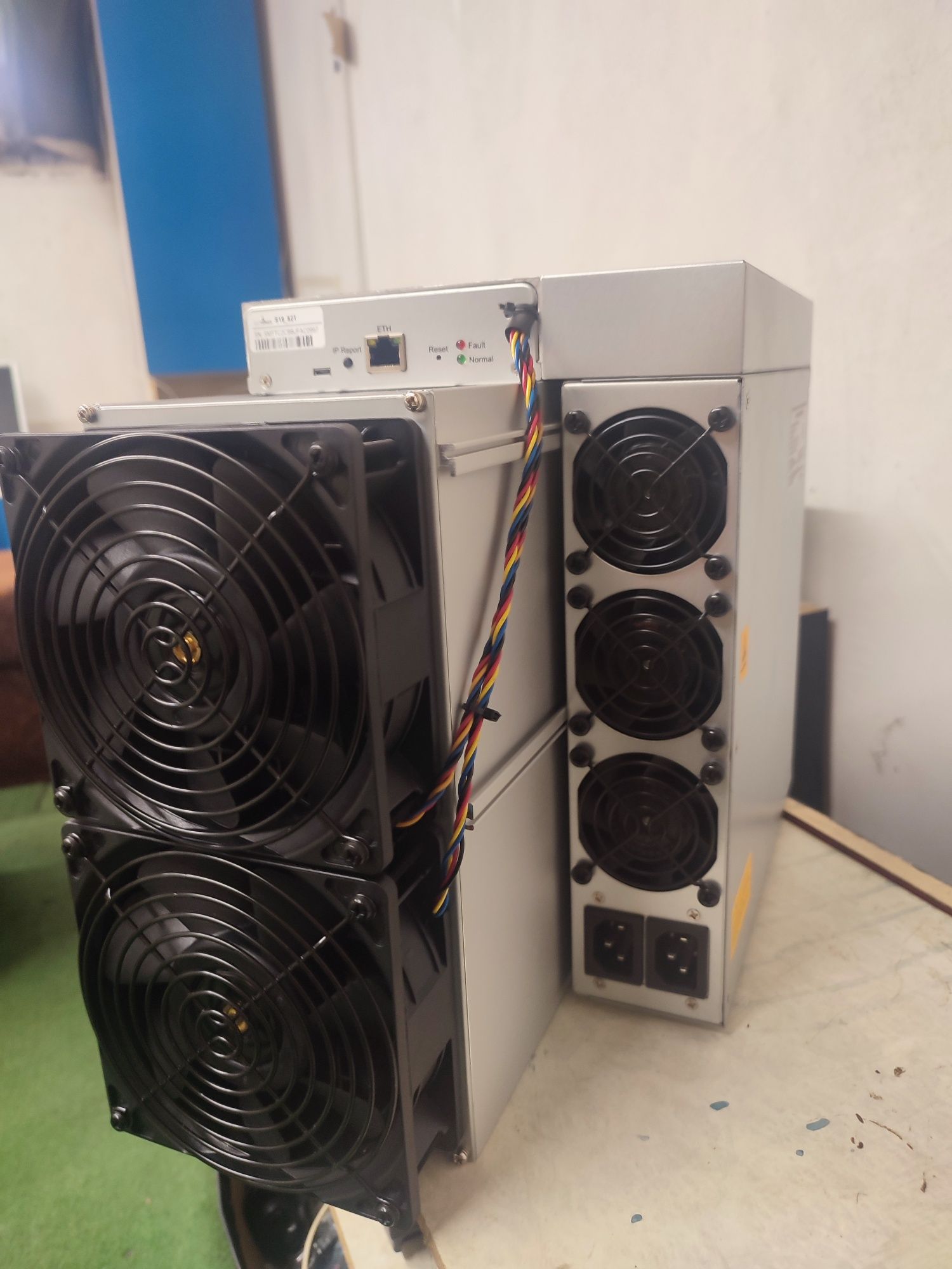ASIC Antminer S19