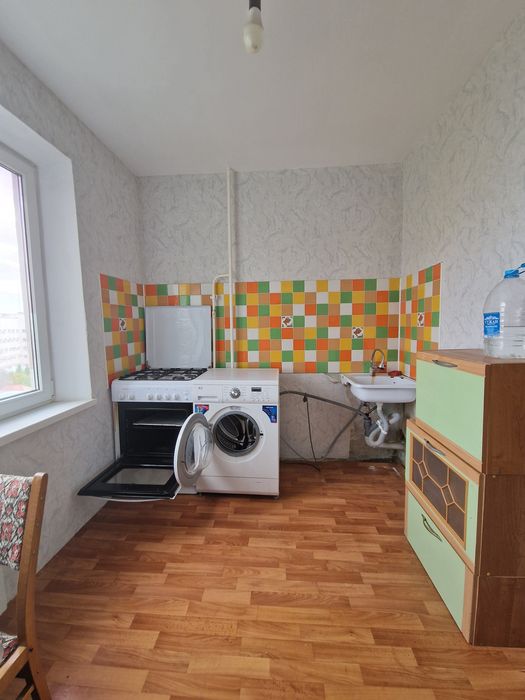 Продам 1кв 32 квм рн 8мкр