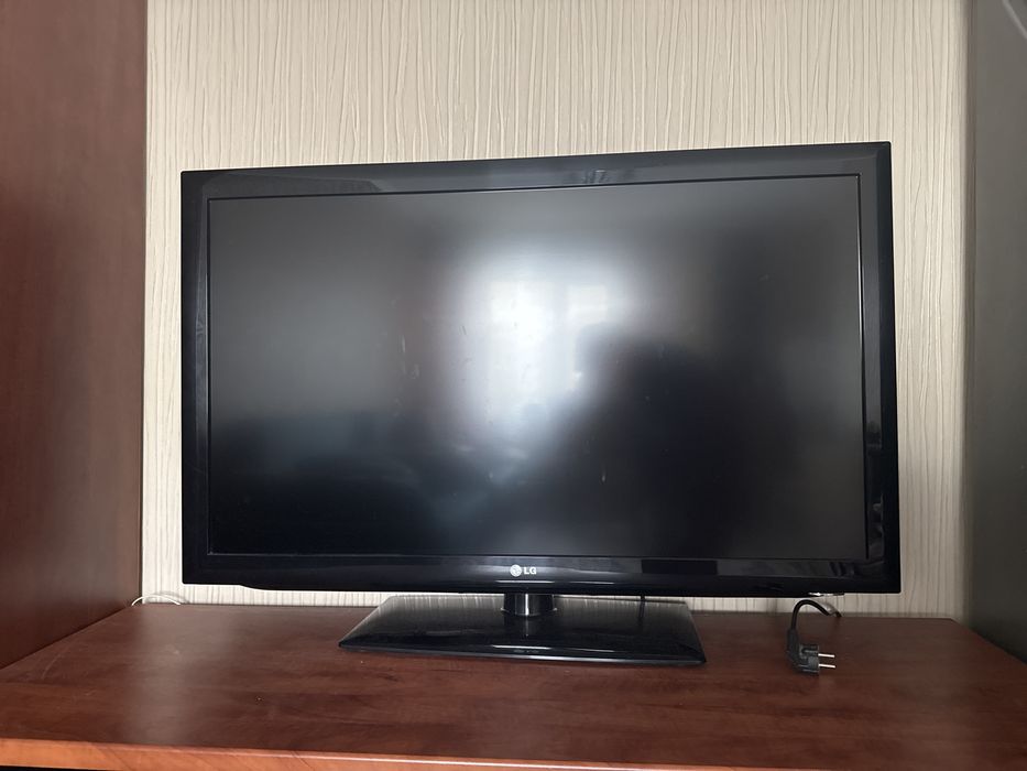 Большой Телевизор LG рабочий