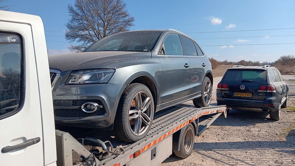 Audi Q5 2.0 TDI , 6 скорости, ръчка , 177 к.с. ,на части