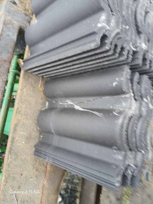 Vând 5 capre și un țap