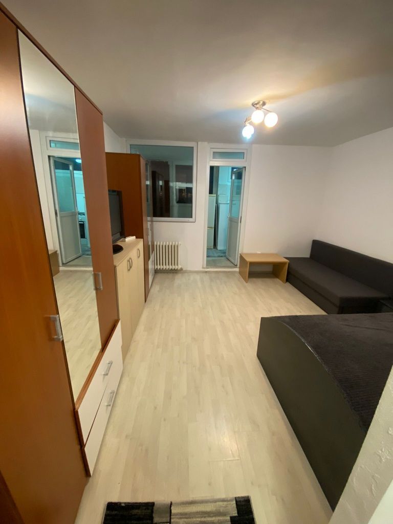 Garsoniera de închiriat lângă Big