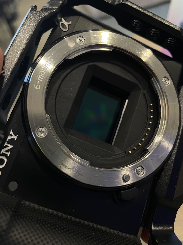 Sony ZV-E10 - Почти Нова + SmallRig Cage