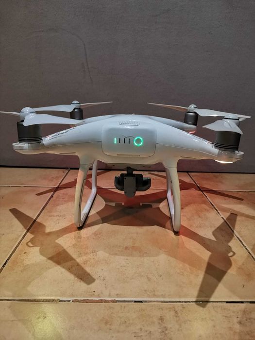 Drona DJI Phantom 4 PRO