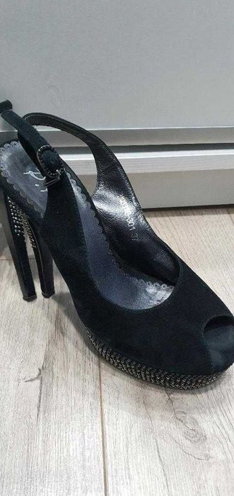 pantofi negri de ocazie