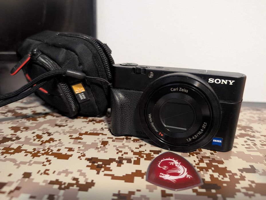 Camera foto Sony DSC-RX100 + grip AG-R2
