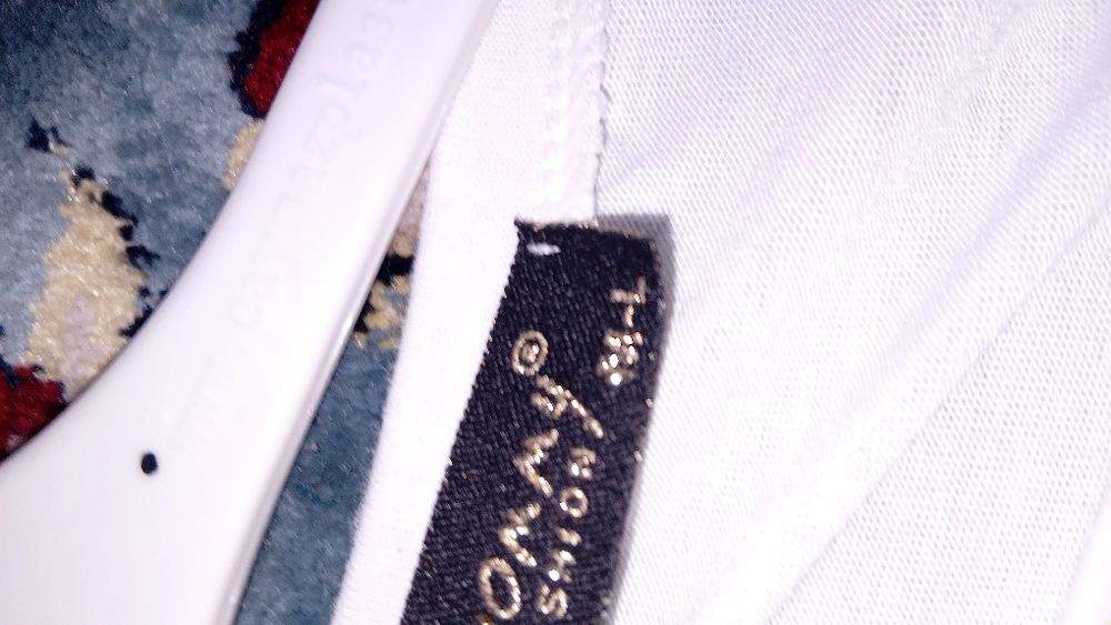 Vând tricou nouu ne purtat