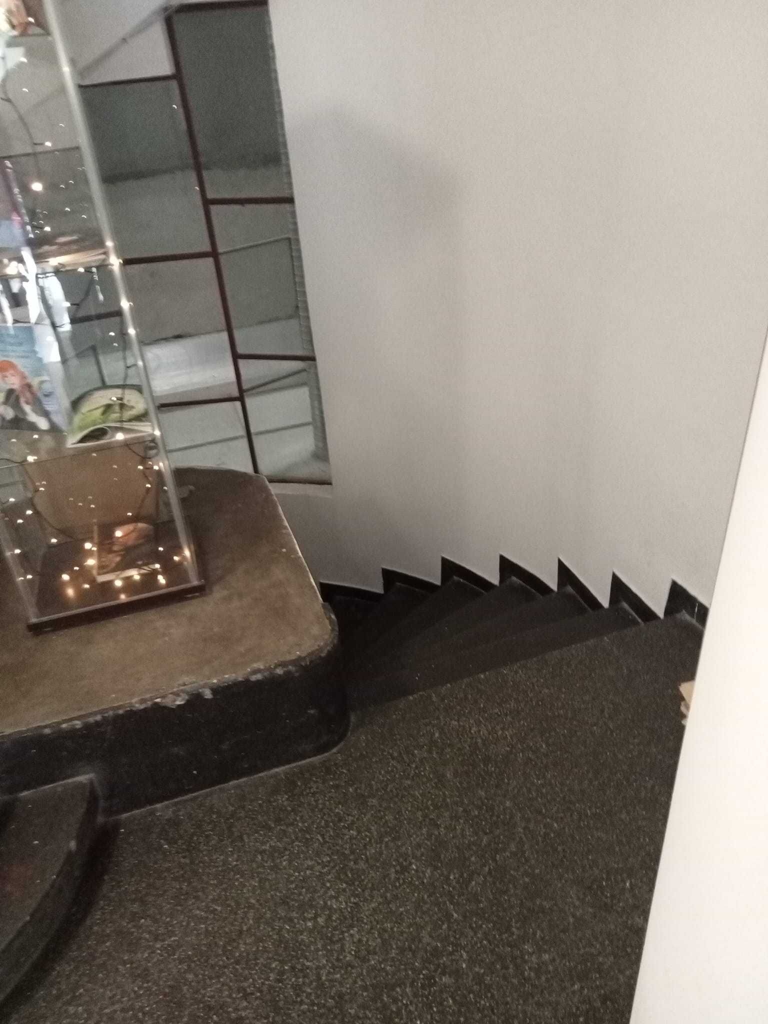 Inchiriez,Garsoniera BUCURESTI,Zona Pta Victoriei,Sf Voievozi