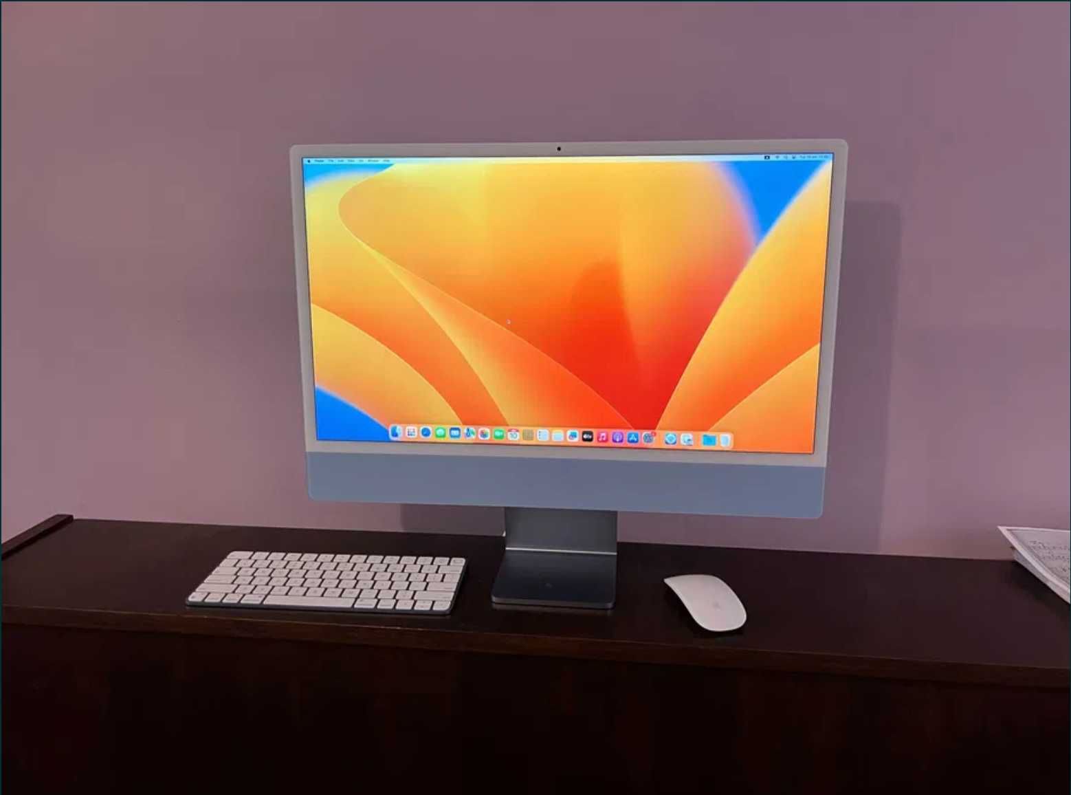 iMac 24-inch, 8coreCPU, 8coreGPU, 256GB SSD M1 Chip