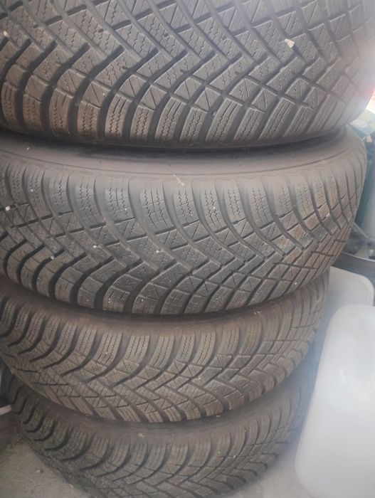 Зимни гуми с джанти 195 65 15 Hankook 5х112 ,57,1
