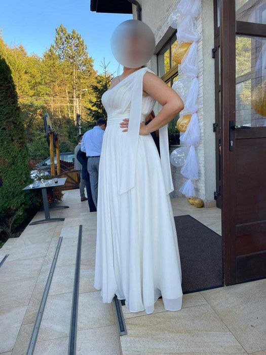 Vand rochie mireasa