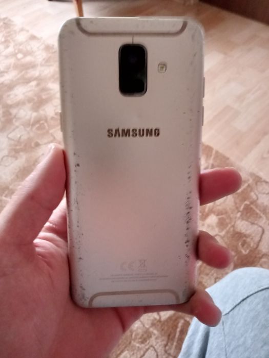 Vând telefoane pentru piese