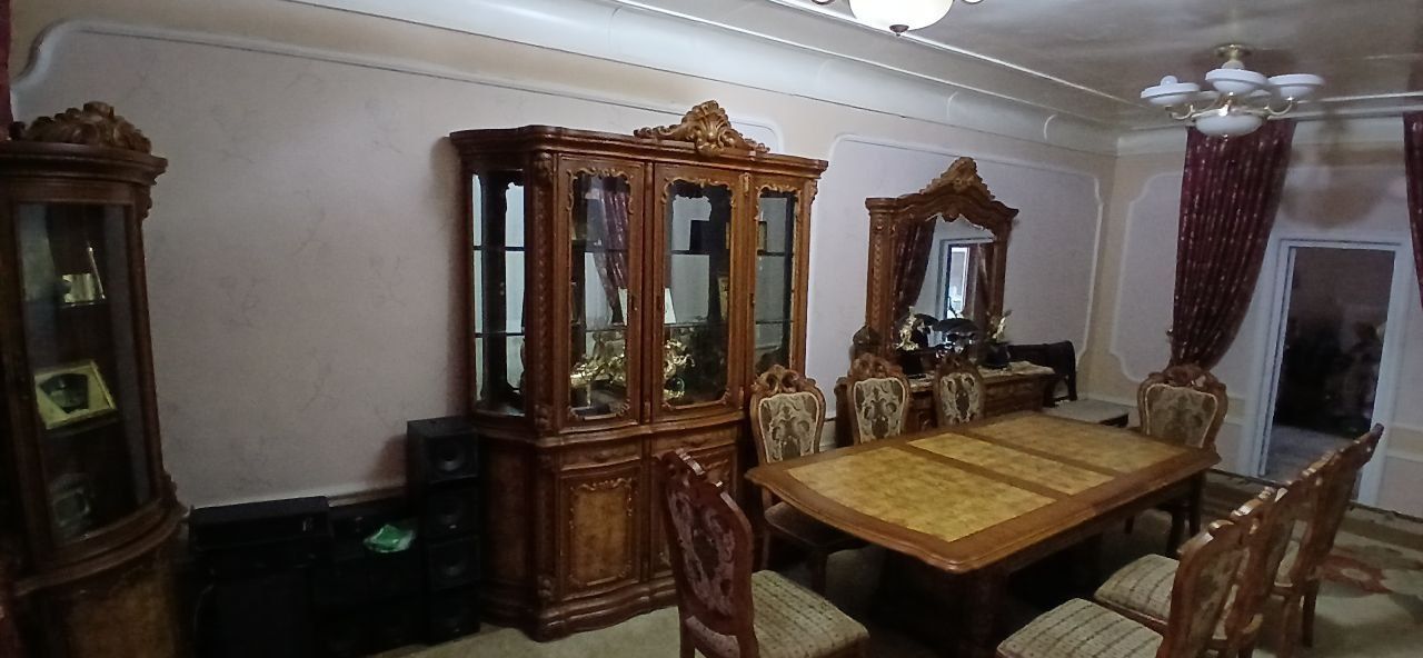 МЕБЕЛЬ ИЗ ДУБАЯ. Полный ассортимент для вашей гостиной комнаты.