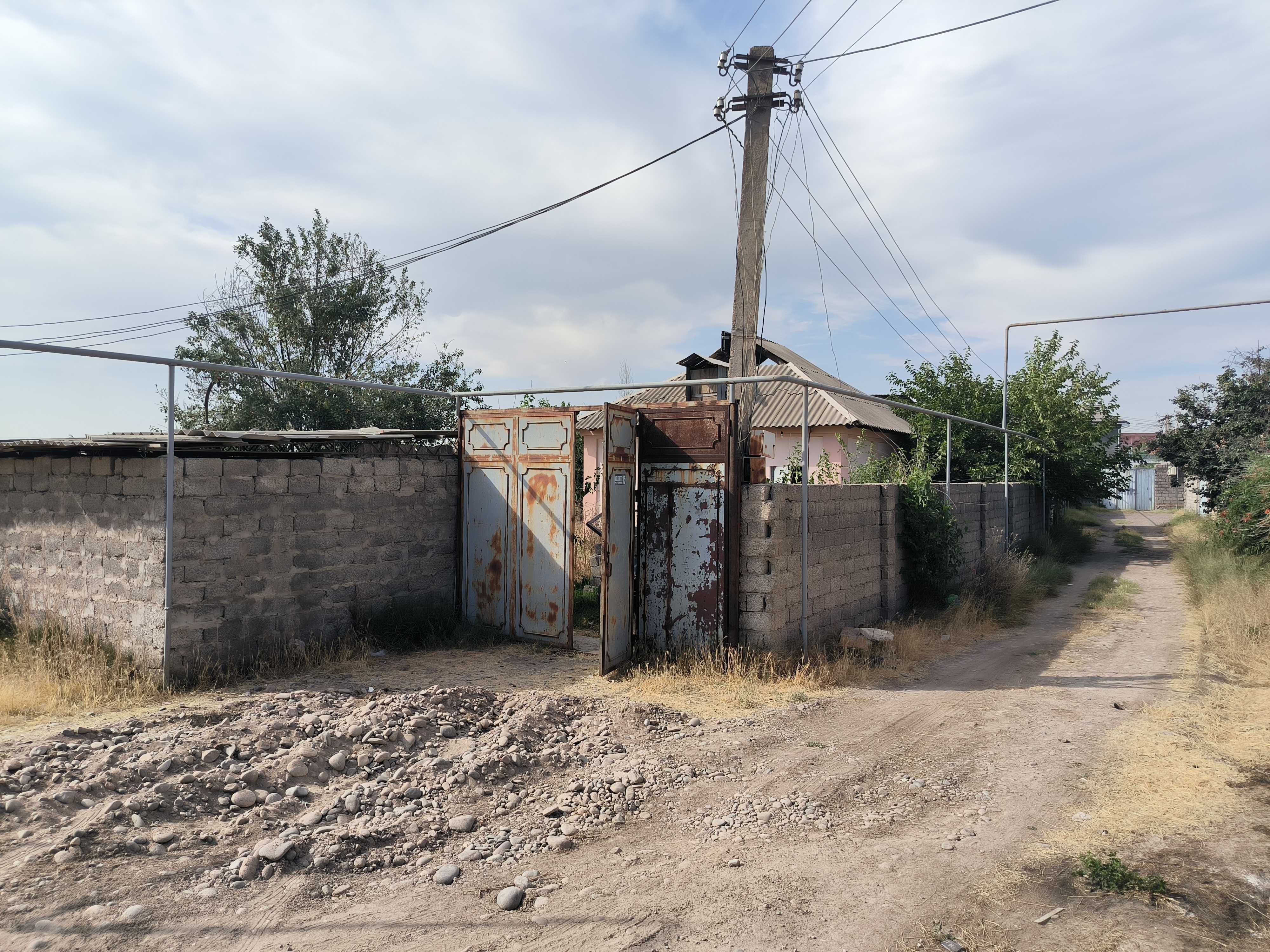 Uy sotiladi Куйичирчик, Сурум, Зангиата, Сергели продается дом.