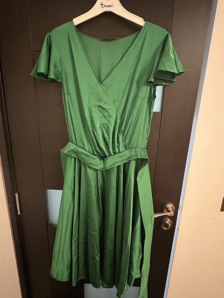 Rochita satin verde