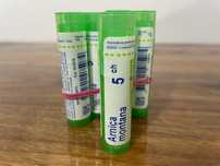 Capsula arnica poate trata eficient orice soc (lovituri, vanatai)