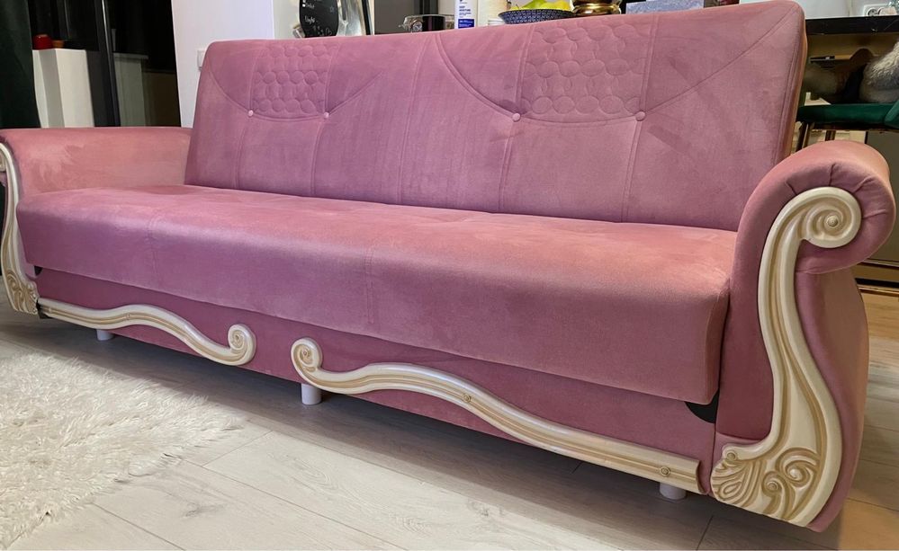 Canapea roz extensibila