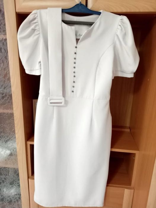 Продам новое платье