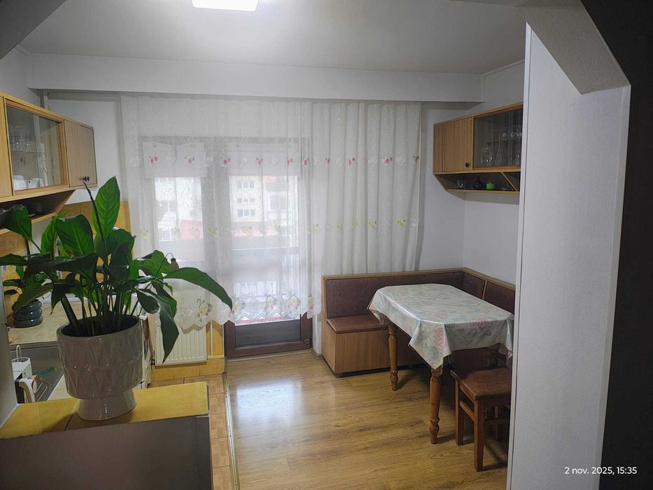 Apartament 3 camere Carpati 2