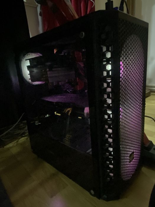 Pc gaming facut pe piese