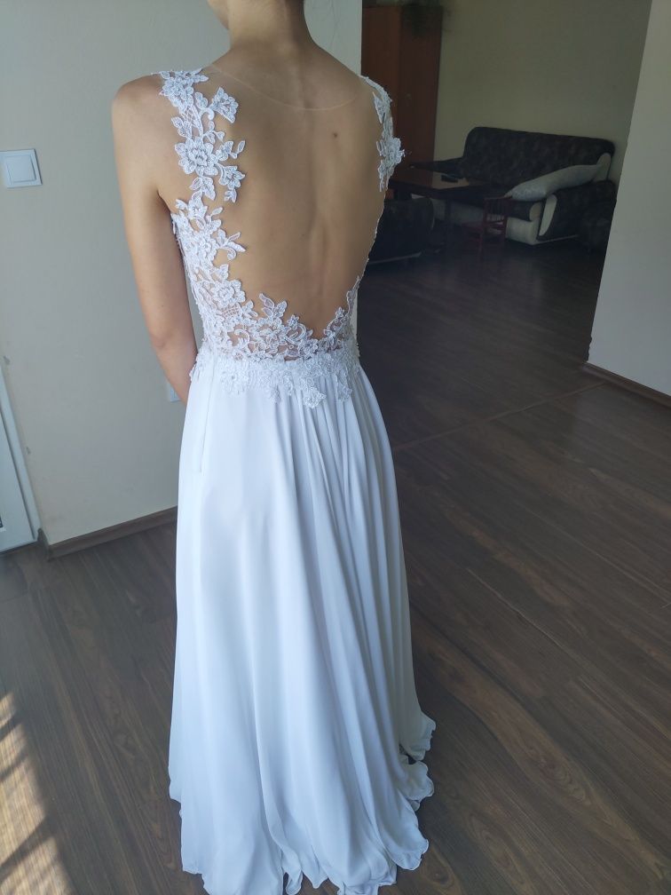 Сватбена рокля ...
