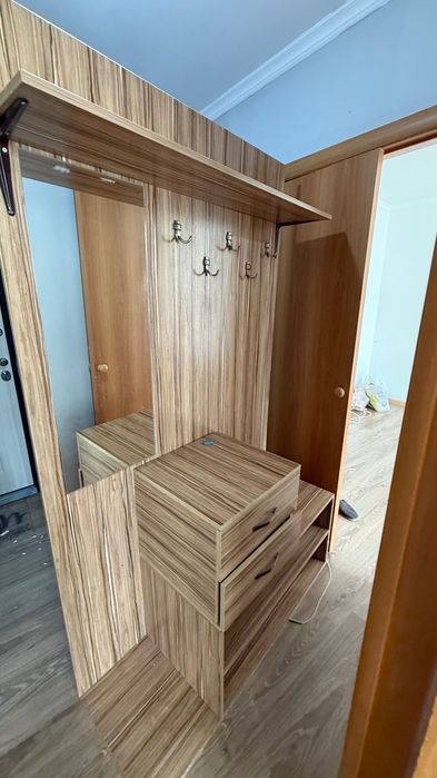 Шкаф в прихожую 120 см ширина