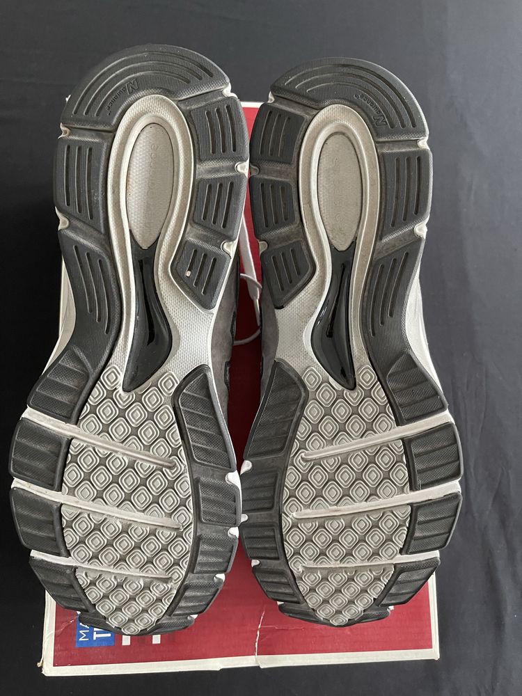 New Balance 990 v4 мъжки маратонки 44,5