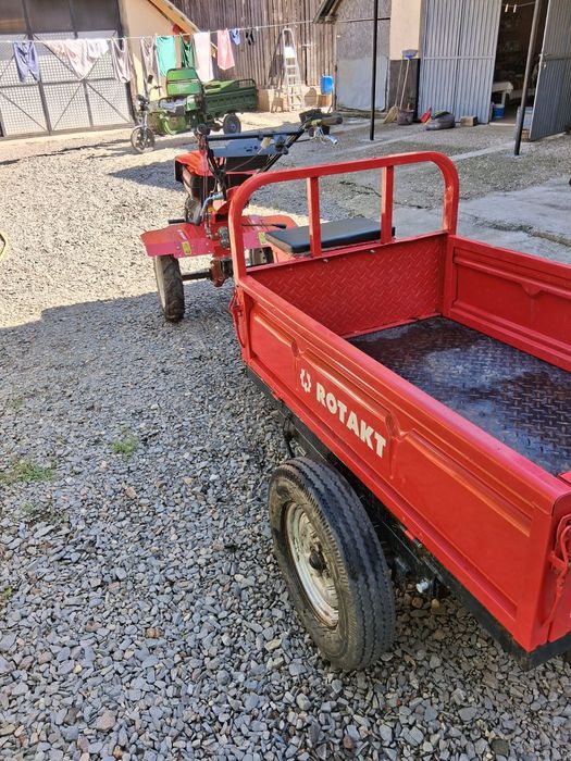 Vând motocultor cu remorcă, mai multe detalii la telefon