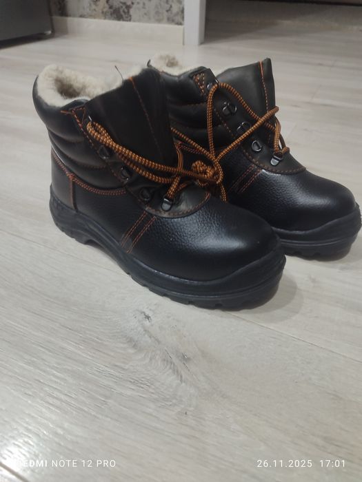 Продам ботинки зимние, рабочие