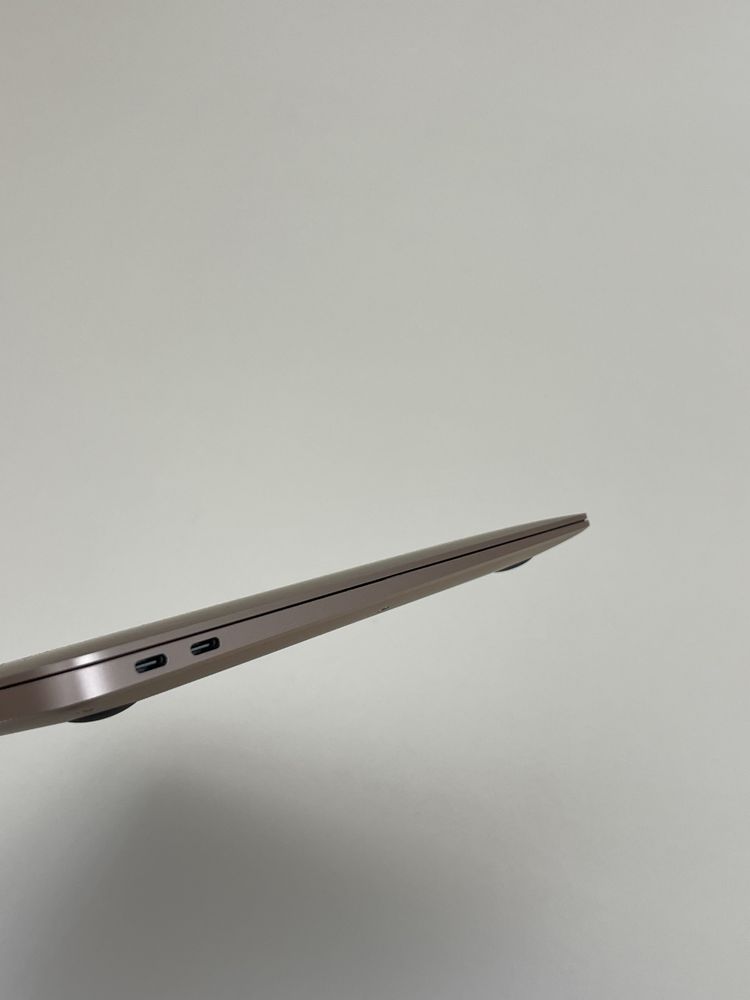 Продам MacBook Air 13 2020 M1 процессор макбук аир ноутбук М1