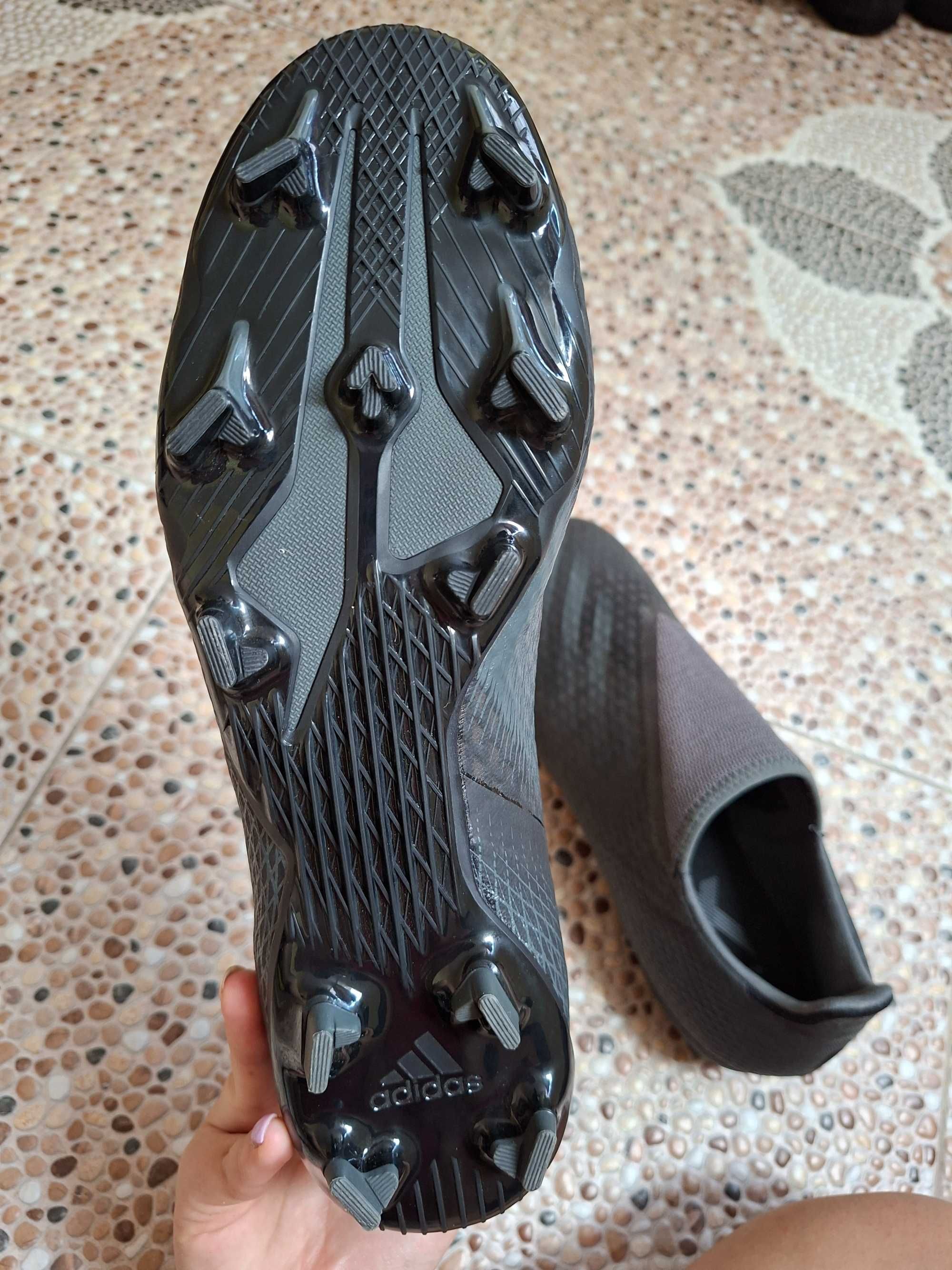Оригинални бутонки Adidas размер 44 2/3