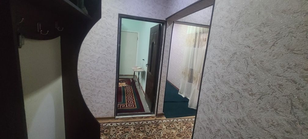 5 xonali uy sotiladi 3 etaj remonti yaxshi.