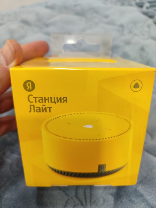 Продам умная колонка Яндекс Станция Лайт YNDX-00025 желтый