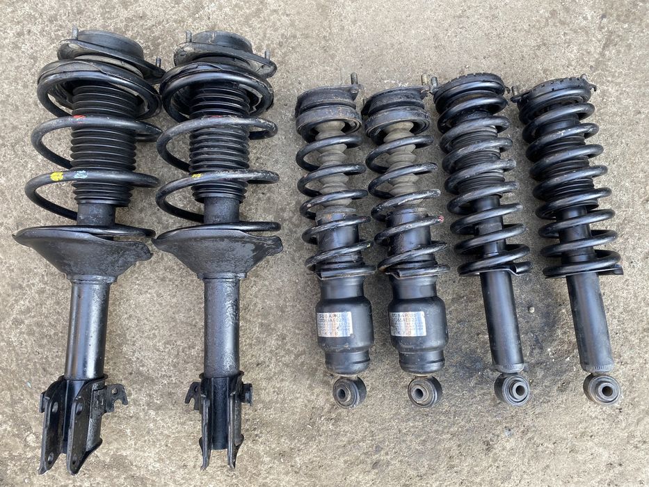 Амортизаторы Субару Аутбак в сборе стойки