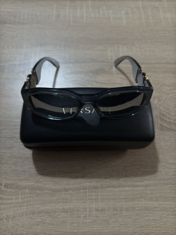 Versace Medusa