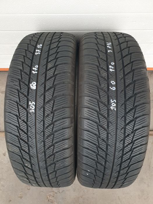 Зимни гуми 2 броя BRIDGESTONE Blizzak LM001 205 60 R17 дот 3716