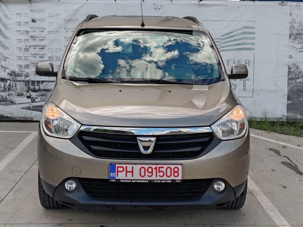Dacia Lodgy / benzina / navigatie / pilot
