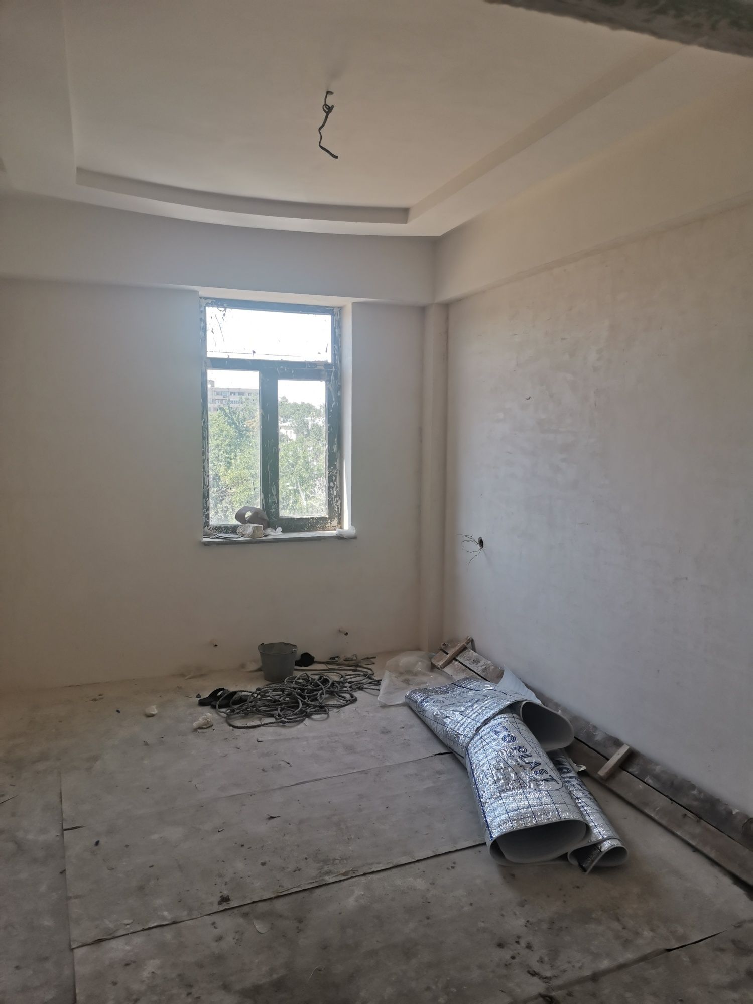 Фархадский бозор йонида 6 этаж кирпичний дом ново стройка 44 кв метир