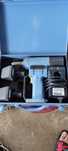 Pistol pentru nituri pop electric cu 2 baterii și încărcător