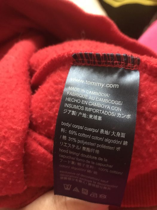 Tommy hilfiger толстовка на 8-10 лет
