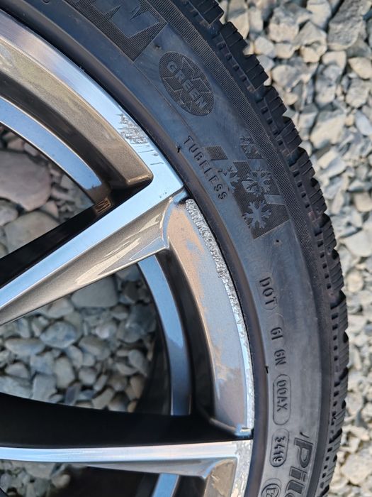 Jante aliaj 19” Volvo XC40 originale 5x108 ET40 + Michelin 235/45R19