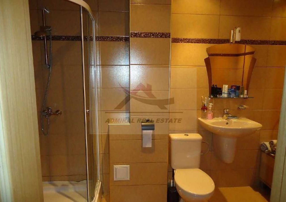 Дава се под наем Тристаен апартамент в Варна, Гръцка махала - 130 кв.м за 600 € - Снимка #4