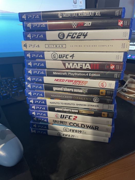 Vand ps4+3 manete+16 jocuri
