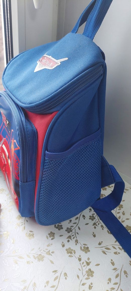 Рюкзак детский, ортопедическая спинка,в идеальном состоянии