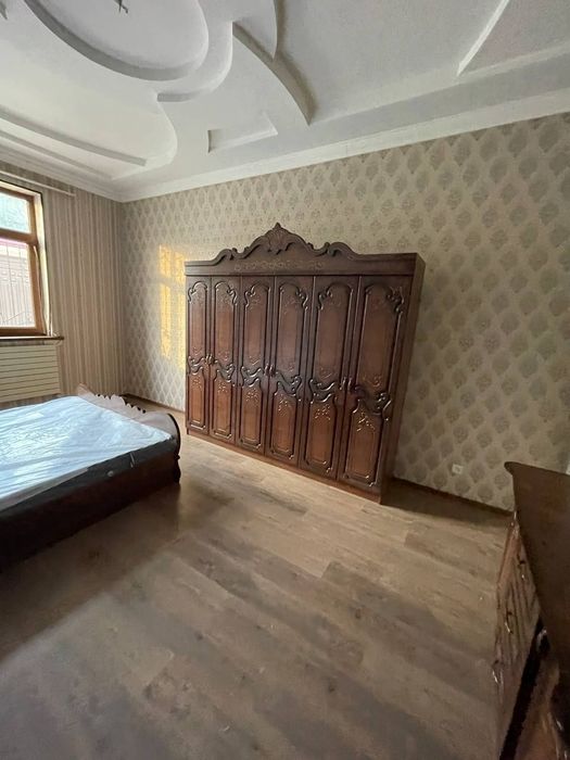 5-комнатный участок в Мирзо-Улугбекском районе, аренда 1000$
