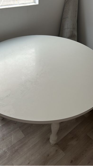 Продается круглый стол