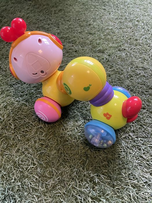 Viermisor interactiv Hola muzical