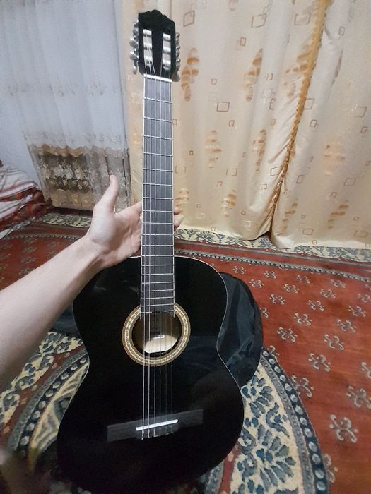 Gitara yaxshi holatda