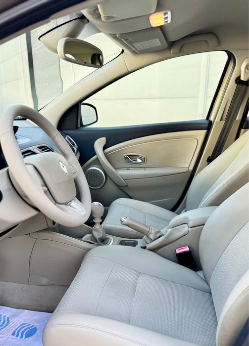 Renault Megane 1,5 DCi 110 CP Euro 5 2011 interior crem