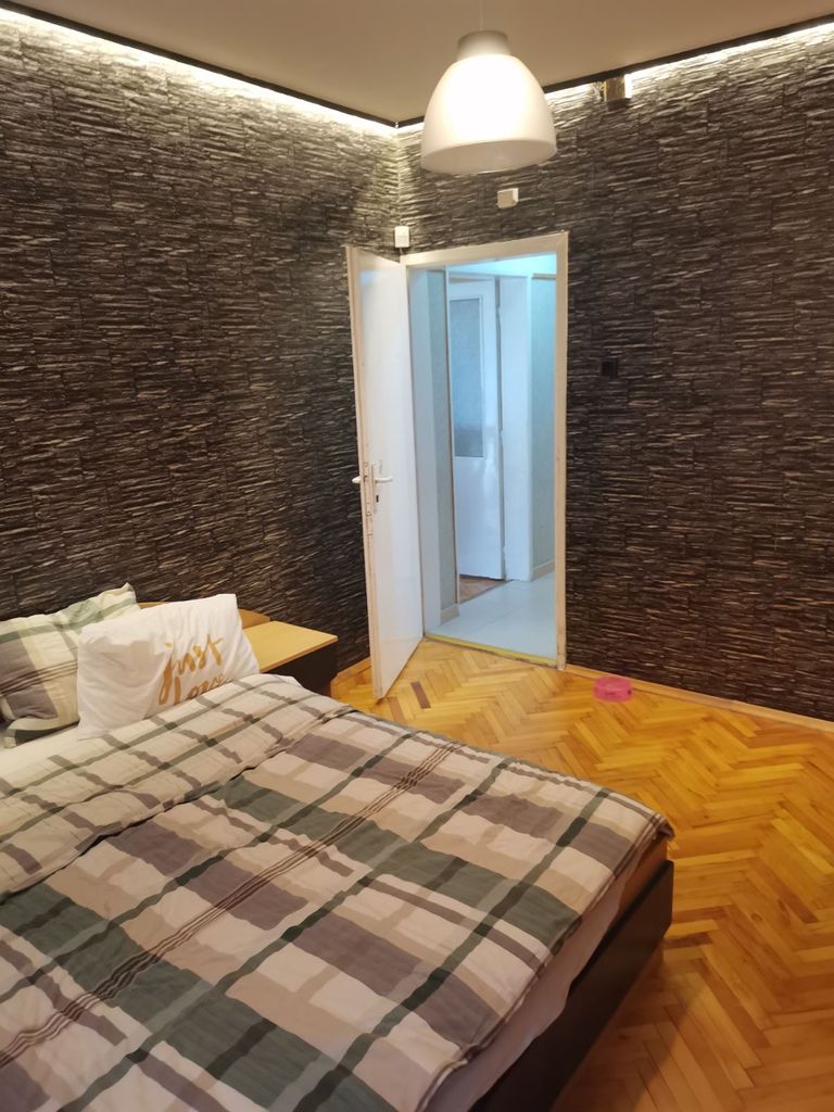 Продава се Тристаен апартамент в Перник, Калкас - 136 кв.м за 1023 €/кв.м - Снимка #2